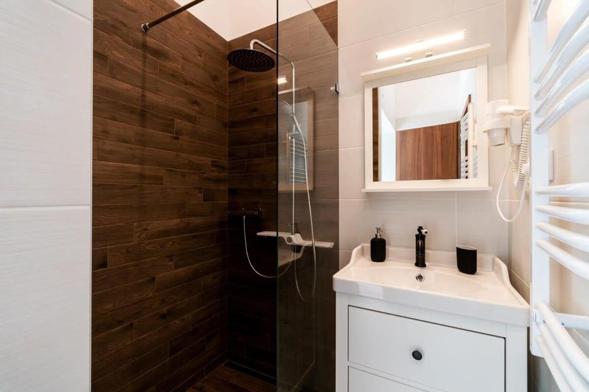 Comfy New Apartment At Castle Budapest Bagian luar foto